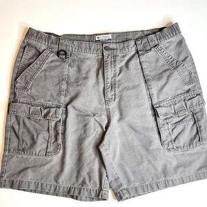 Columbia gray cargo shorts men’s size xl